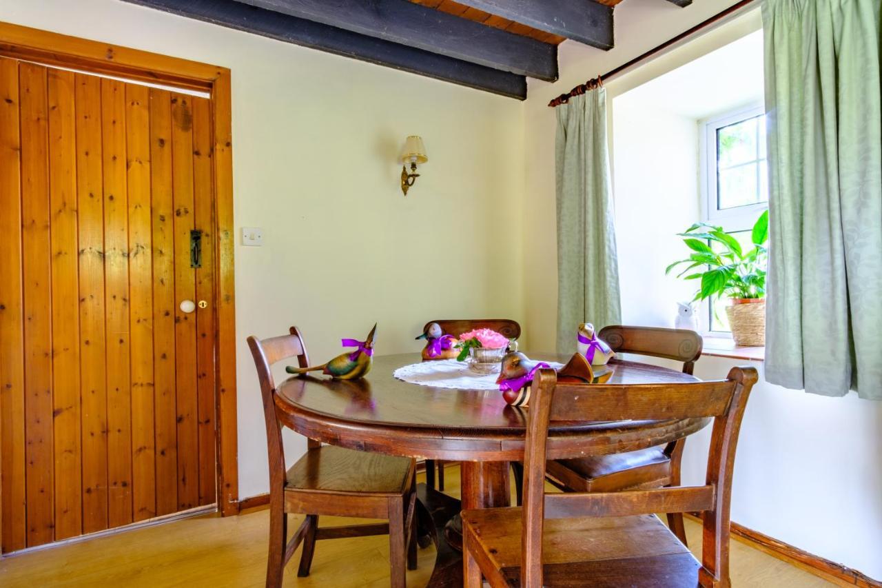 Lakeside Cottage Кармартен Екстер'єр фото